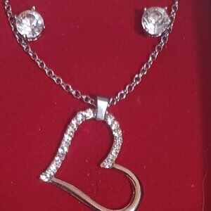 NWOT Fire and Ice Heart Pendant Necklace and Earrings
